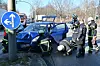 Frontal gegen Lichtmast – Frau bei Unfall in Harburg schwer verletzt