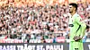St. Pauli-Torwart Nikola Vasilj nach dem Gegentor zum 0:2-Endstand.