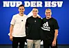Claus Costa und Stefan Kuntz Arm in Arm mit Silvan Hefti