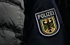 Das Hoheitszeichen der Bundespolizei an einer Uniform
