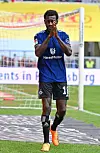 Applaus, Applaus! Bakery Jatta bedankt sich bei den Fans für die Unterstützung.
