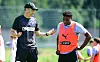 Alexander Blessin im St. Pauli-Training mit Oladapo Afolayan