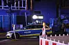 Polizeikräfte vor dem Eingang der Shisha-Bar.