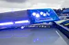 Blaulicht auf einem Polizeiauto (Symbolbild)