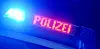 Ein Polizeiwagen mit eingeschaltetem Blaulicht. (Symbolbild)