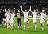 Die deutsche Nationalmannschaft feiert nach dem Sieg gegen die Niederlande.