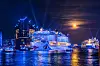 Die AIDAperla vor der Elbphilharmonie