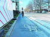 Verkehrssenator Anjes Tjarks auf Hamburgs erster „Protected Bike Lane“.