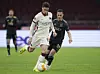 Roms Riccardo Calafiori (hier mit Ajax-Spieler Antony) wurde im Europa-League-Spiel gegen Ajax Amsterdam von einem Balljungen angegriffen.