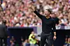 Xabi Alonso im Spiel gegen Atletico Madrid an der Seitenlinie