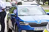 Die Windschutzscheibe des Skoda zeugt von dem verheerenden Zusammenstoß.