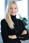 Anna-Theresa Korbutt ist seit Anfang 2021 Geschäftsführerin des Hamburger Verkehrsverbundes.