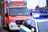 Polizei und Rettungsdienst im Einsatz (Symbolbild).