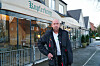 Oliver Riege, Chef des Restaurants „Kupferkrug', steht vor seinem Lokal.