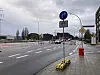 Geradeausfahren verboten: Der Verkehr wird vom Veritaskai in die Theodor-Yorck-Straße geführt.