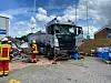 Der Fahrer hatte Glück und wurde bei dem Unfall nur leicht verletzt. Es entstand dafür hoher Sachschaden.