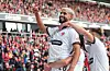 St. Paulis Matchwinner Ellias Saad feiert seinen zweiten Treffer in Freiburg