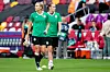 Merle Frohms und Ann-Katrin Berger bei der WM 2022
