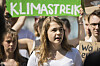 „Es fehlt der Regierung in dieser Krise an jeder politischen Vision, hinter der sich die Menschen versammeln können“, sagt FFF-Sprecherin Annika Rittmann.