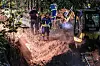 Teilweise suchten die Beamten mit Bagger bis tief in die Nacht.