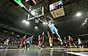 Towers-Profi Meisner versucht einen Korbleger gegen Bayern in der Barclays Arena