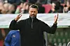 Augsburg-Trainer Sandro Wagner guckt enttäuscht