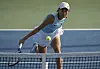 Peng Shuai retourniert einen Ball