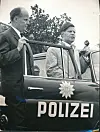 Von 1961 bis 1965 war der SPD-Politiker und spätere Bundeskanzler Helmut Schmidt Polizei- bzw. Innensenator Hamburgs. In seine Amtszeit fällt die Installation der ersten vier Überwachungsspiegel.