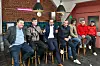 Auch Senator Andreas Dressel (SPD) und Anjes Tjarks (Grüne) waren beim Info-Termin am Montag dabei.