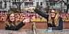 Eine bessere Welt macht Spaß: Carolin Stüdemann (r.) traf Miriam Sewalski auf ein Wasser in Ottensen.