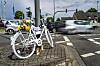 Ein Ghostbike erinnert an einen tödlichen Radunfall und soll als Mahnmal dienen.