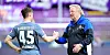 Horst Hrubesch (r.) ist sich sicher, dass Robin Meißner beim HSV auf dem richtigen Weg ist.