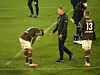 Trainer Timo Schultz mit dem enttäuschten Rodrigo Zalazar