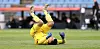 Harte Landung: St. Pauli-Keeper Dejan Stojanovic hatte in Kiel einen schlechten Tag.