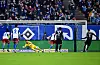 Daniel Heuer Fernandes hält einen Elfmeter gegen Fürth