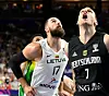 Jonas Valanciunas (l.) verausgabte sich im Spiel gegen Deutschland.