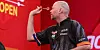 Mit seinen fünf Weltmeistertiteln ist Raymond van Barneveld der zweiterfolgreichste Darts-Profi. Nur Phil „The Power“ Taylor ist war erfolgreicher in seiner Karriere.