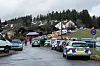 Großeinsatz: Zahlreiche Fahrzeuge der Polizei und des Rettungsdienstes in Unterkirnach.