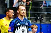 Sebastian Schonlau lächelt beim Einlaufen ins Volksparkstadion