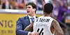 War während des Spiels nicht immer zufrieden, freute sich aber für ihn: Towers-Trainer Pedro Calles mit Bryce Taylor.