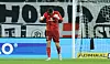 St. Pauli-Torwart Nikola Vasilj ballt nach dem 2:0-Sieg gegen Elversberg die Fäuste