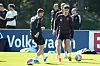 Pascal Groß im Duell mit Kai Havertz