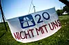 Protestplakat gegen Weiterbau der Autobahn A20.