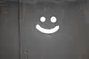 Smiley an Wand