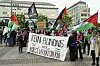 Pro-palästinensische Demo Anfang Juni 2025 auf dem Hamburger Rathausmarkt. Auch ein Banner der vom Verfassungsschutz beobachteten Gruppe „Thawra“ ist zu sehen.