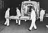 Sanitäter mit Trage
