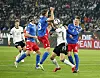Jens Hofer foult Leon Goretzka