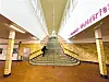 Ein Treppenhaus wie im Theater: Aufgang der U-Bahn-Station Saarlandstraße