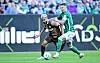 St. Paulis Elias Saad gegen Bremens Marko Friedl