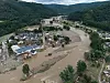 Weitgehend überflutet ist das Dorf Insul in Rheinland-Pfalz nach massiven Regenfällen